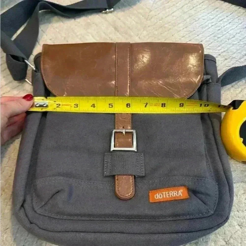 Doterra crossbody messenger crossbody bag - Picture 7 of 7